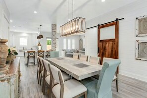 Dining - Waterdog I | Private Pool/Spa | Game Room | Golf Cart | Walk to Beach (Destin)