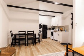 Interior - Fabulous studio with AC Indianapolis (Indianapolis)