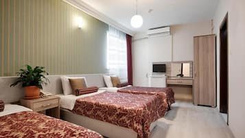 Chambre Triple, vue ville