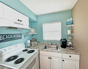 Private kitchen - Cozy Studio with, king bed & full kitchen in cool Cape Canaveral with AC & more (Cape Canaveral)
