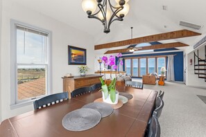 Dining - HISA20: Sound Seclusion: Waterfront | Hot Tub | Direct Sound Access (Salvo)