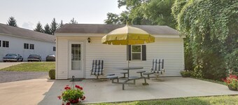 Serene Getaway Centrally Located in the FLX