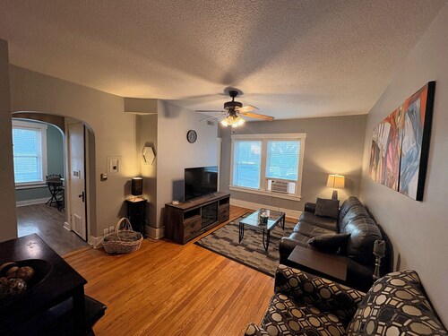 Cozy #2 for YOU! 1-bed apartment in fantastic Sherman Hill Downtown Des Moines