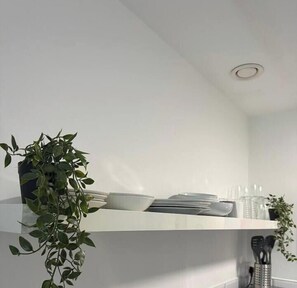 Interior - Liverpool Studio: Parking, WiFi & City Access (Merseyside)
