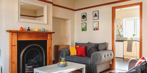 Ilford House: 3 Bedrooms, Free Parking & WiFi