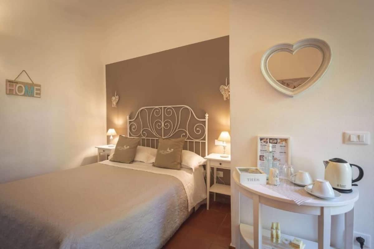 Deluxe Double Room, Garden View