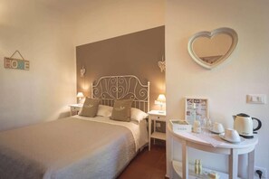 Deluxe Double Room, Garden View - B&B Podere San Filippo (Bibbona)