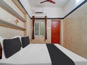 House - Deluxe Hotel O Jaganath Nagar (Coimbatore)