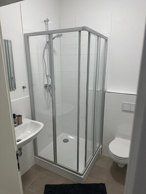 Shower - Apartment '6 Zimmer' with Wi-Fi (Hamburg)
