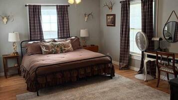 2 bedrooms, iron/ironing board, internet, bed sheets