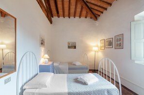 3 dormitorios, tabla de planchar con plancha, wifi y ropa de cama