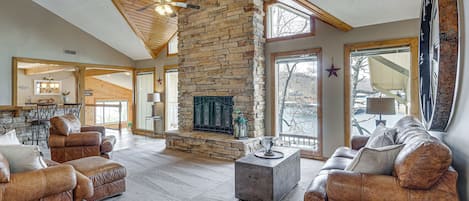 House (4 Bedrooms) | Front of property