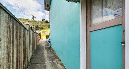 Casa Luna - Mtn Views in South San Francisco!