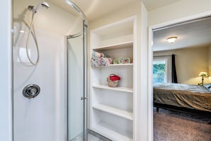 Apartment (0 Bedroom) | Interior - Casa Luna - Mtn Views in South San Francisco! (South San Francisco)