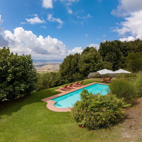 Pool - Villa Linchiano with Historic Tower and Private Pool (Gambassi Terme)