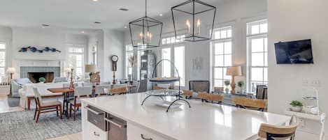 House (3 Bedrooms) | Interior