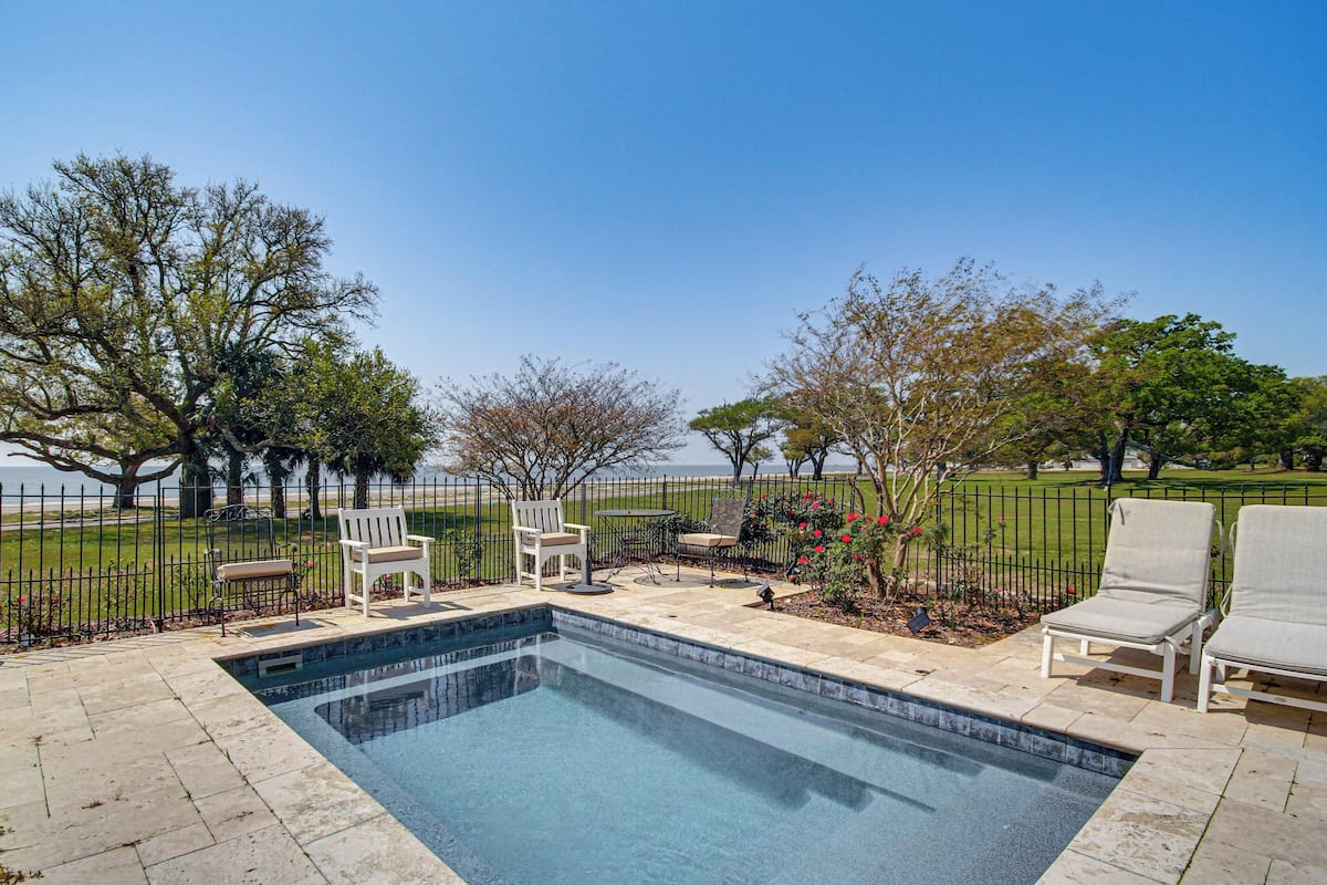 House (3 Bedrooms) | Front of property