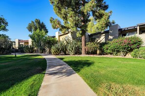 Apartment (2 Bedrooms) | Interior - Pool Access & Private Patio! Prime Arcadia Condo (Phoenix)