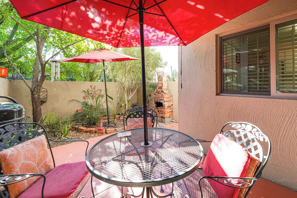 Apartment (2 Bedrooms) | Front of property