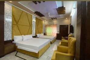 Room - Sukhera palace family Guest house  (Islamabad)