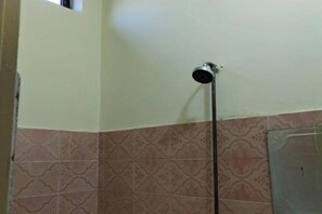 Bathroom - Sukhera palace family Guest house  (Islamabad)