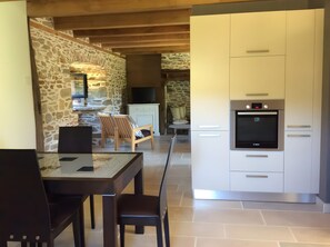 Dining - Holiday Home "Maison Au Calme" with Private Terrace and Garden (Cahus)