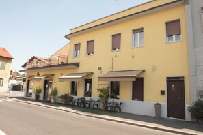 Classic Quadruple Room, City View | Exterior - IL RAGNO D'ORO (RHO)