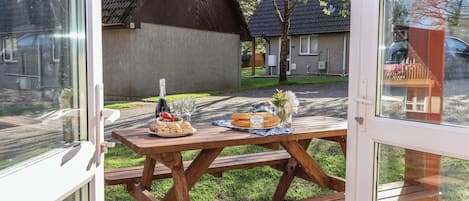 Cottage | Outdoor dining