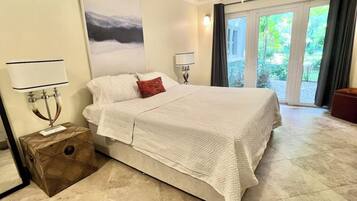 2 bedrooms, iron/ironing board, Internet, bed sheets