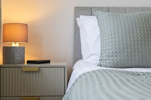 Schreibtisch, Bügeleisen/Bügelbrett, WLAN, Bettwäsche