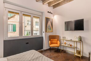 Deluxe Double Room | Free WiFi - Booza 69 Luxury Rooms (Split)