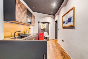 Deluxe Apartment | Private kitchenette