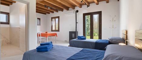 1 bedroom, iron/ironing board, WiFi, bed sheets