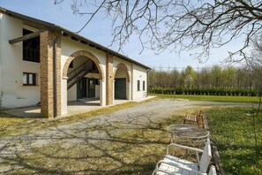 Exterior - Apartment 'Elena' with Shared Pool, Garden, and Wi-Fi (Jesolo)