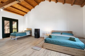 1 dormitori, planxa i posts de planxar, wifi i roba de llit 