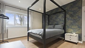 WiFi, bed sheets