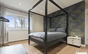 WiFi, bed sheets - Rosie`s Central Stay and Parking (Nottingham)