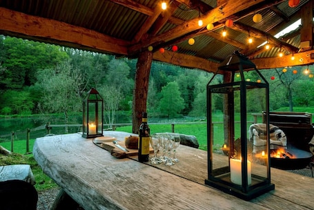 Property grounds. Wharf Cottage: Swimming lake, BBQ Hut, Games Room