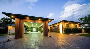 Exterior - Dulce Esmeraldas (Miami)