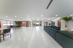 Interior - Dulce Esmeraldas (Miami)