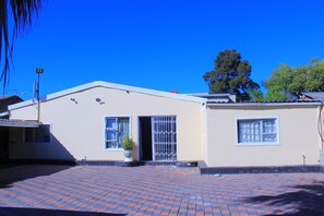 Exterior - ablrine home&lode  (Cape Town)