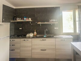 Basic Room | Private kitchen