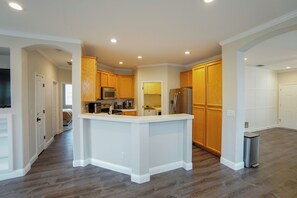 Luokittelematon kuva, 4 kautta 16, painike