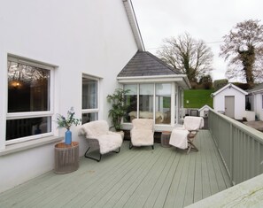 Terrace/patio - An Grianán Getaway (Burt)