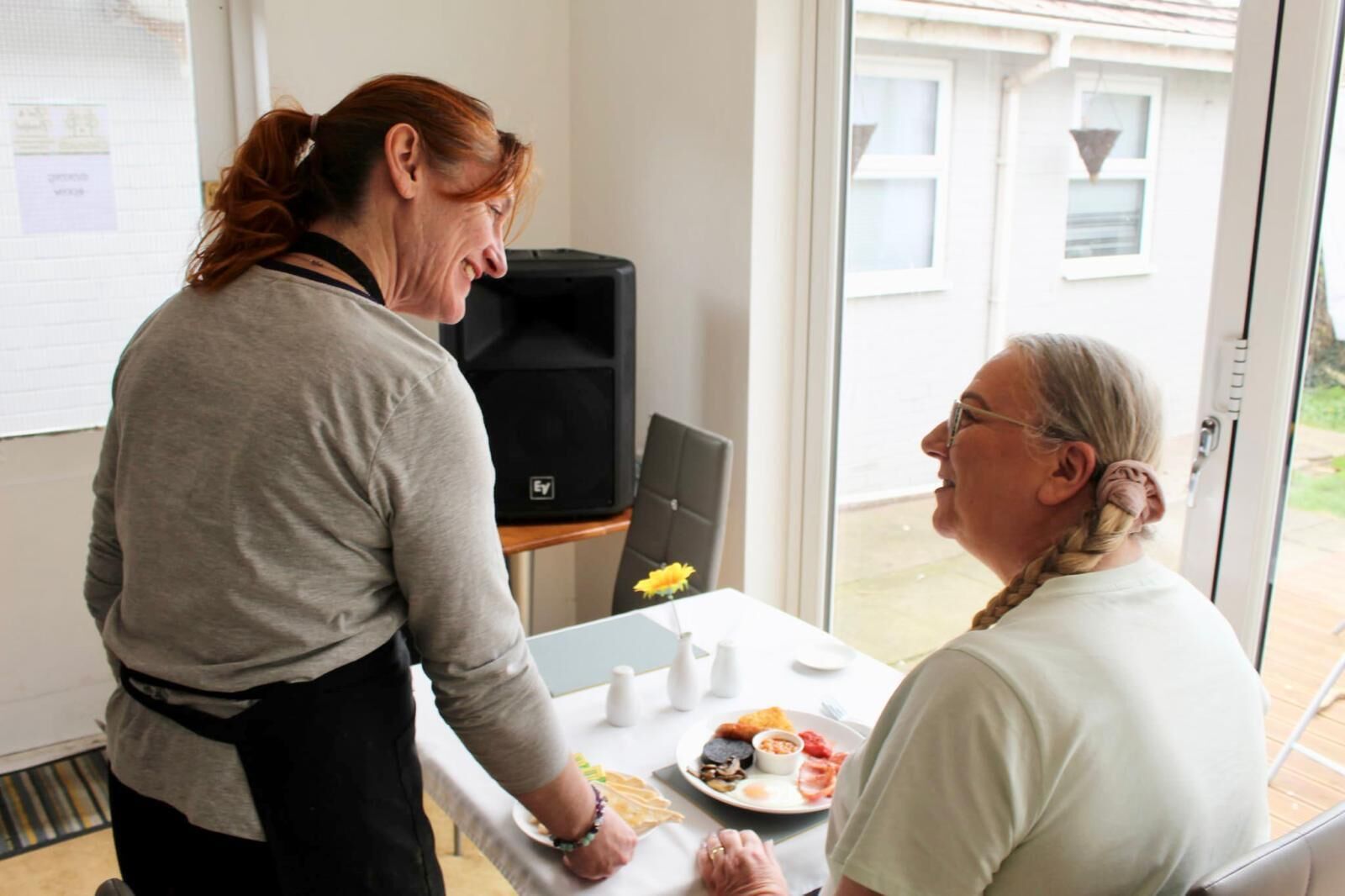 Room, 4 Bedrooms, Smoking, Patio | Dining