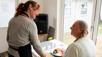 Room, 4 Bedrooms, Smoking, Patio | Dining