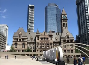 Point of interest - Toronto Majestic Suites- The Union (Toronto)