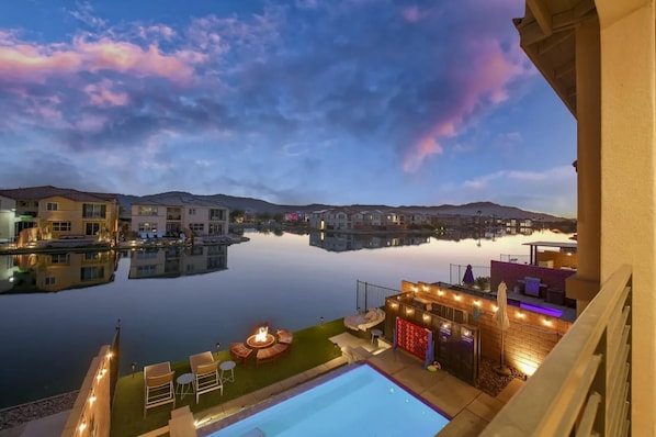 Pool - Sunset by the Lake · Heated Pool, Spa & Arcade (Indio)