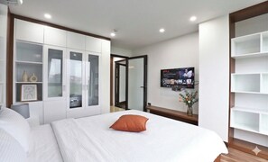 In-room safe, blackout curtains, soundproofing, iron/ironing board - Boho Apartment Tay Ho (Tay ho)