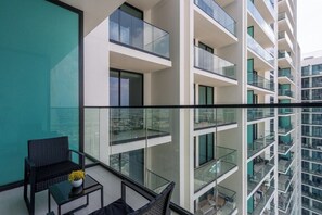 Property grounds - Elegant 1BR with Balcony & Skyline Views (Dubai)